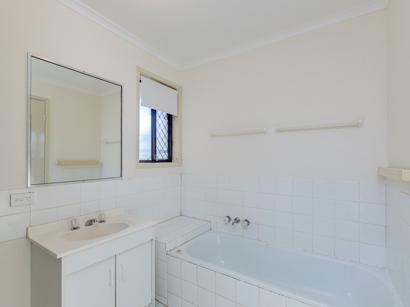 2/8 Columbia Court, Oxenford QLD 4210