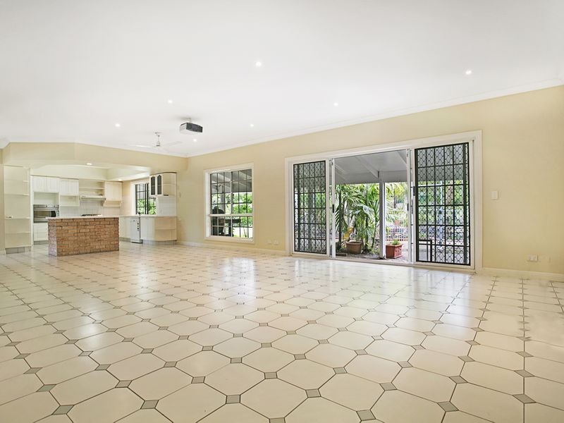 6 Nymboida Court, Helensvale QLD 4212