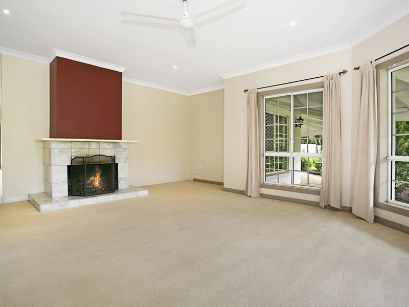 6 Nymboida Court, Helensvale QLD 4212