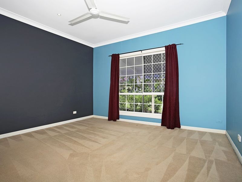 6 Nymboida Court, Helensvale QLD 4212