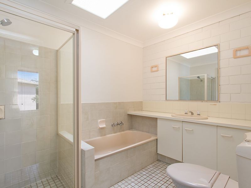 Unit 23/81 Olsen Ave, Labrador QLD 4215