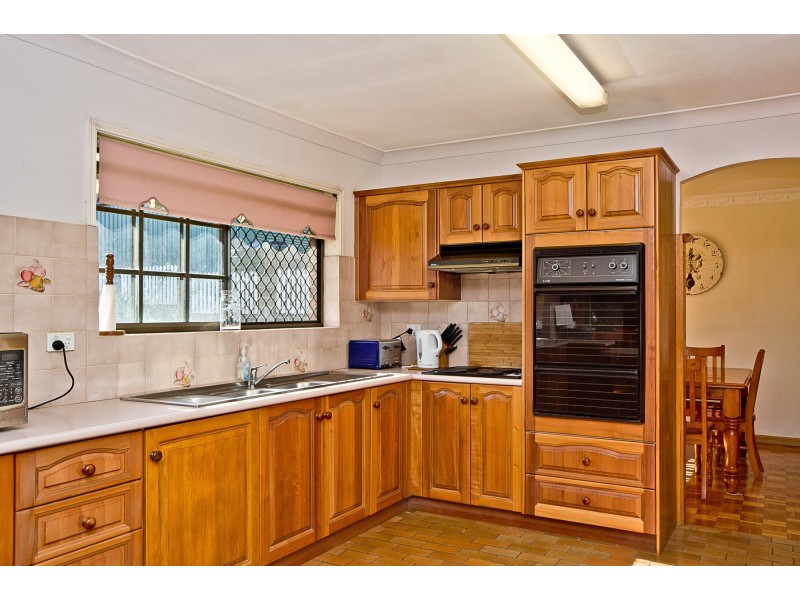 8 Wolvi Place, Helensvale QLD 4212