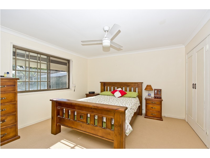 8 Wolvi Place, Helensvale QLD 4212