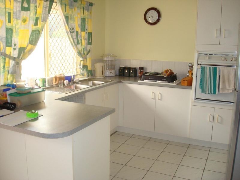 2/6 Academy Street, Oxenford QLD 4210