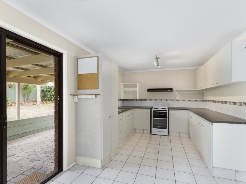 8 Barradine Crescent, Helensvale QLD 4212