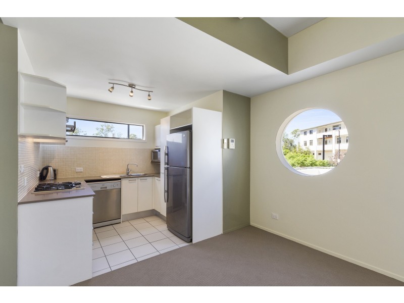 3-106/111 Lindfield Road, Helensvale QLD 4212