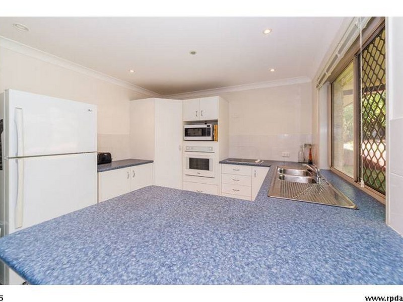 11 Mona Court, Oxenford QLD 4210