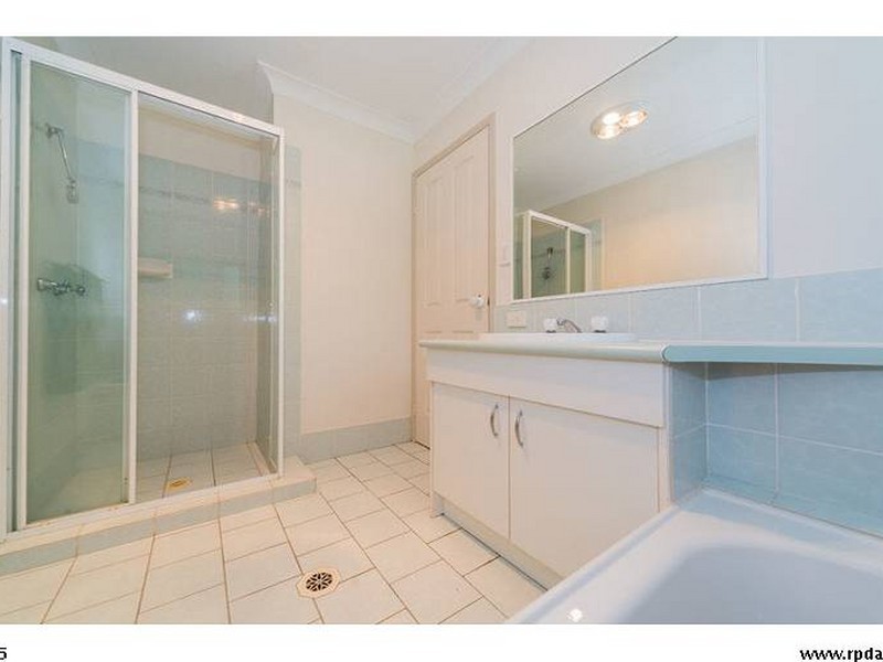 11 Mona Court, Oxenford QLD 4210