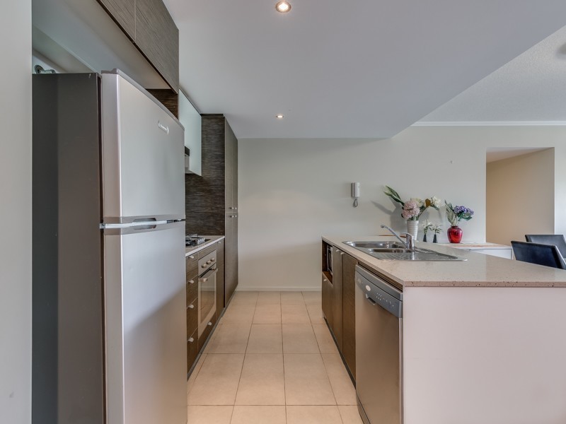 Apartment 13 Kingfisher/154 Musgrave Ave, Southport QLD 4215