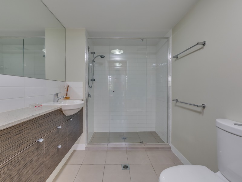 Apartment 13 Kingfisher/154 Musgrave Ave, Southport QLD 4215