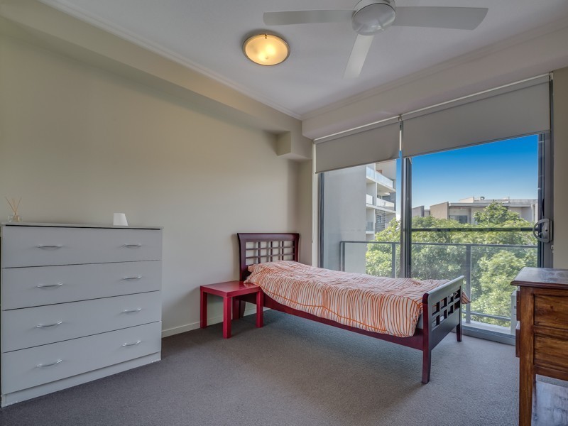 Apartment 13 Kingfisher/154 Musgrave Ave, Southport QLD 4215