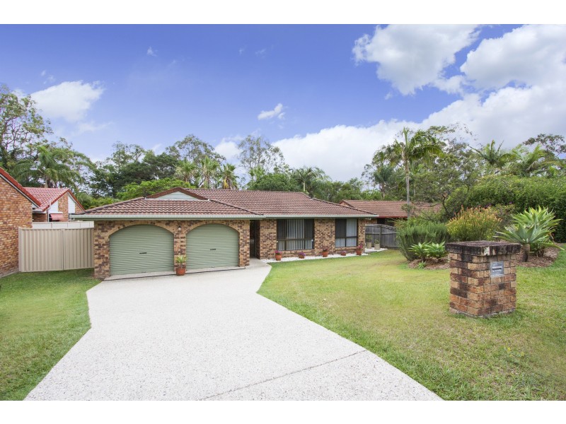 4 Bowen Court, Helensvale QLD 4212