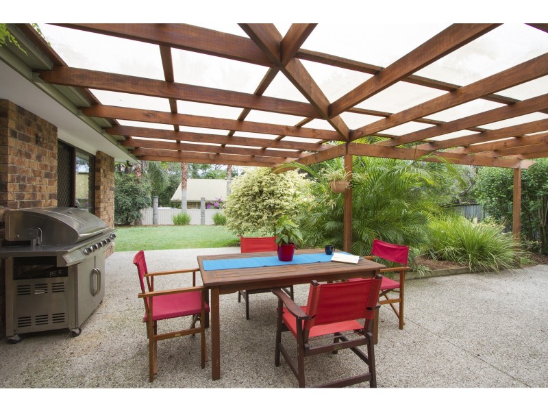 4 Bowen Court, Helensvale QLD 4212