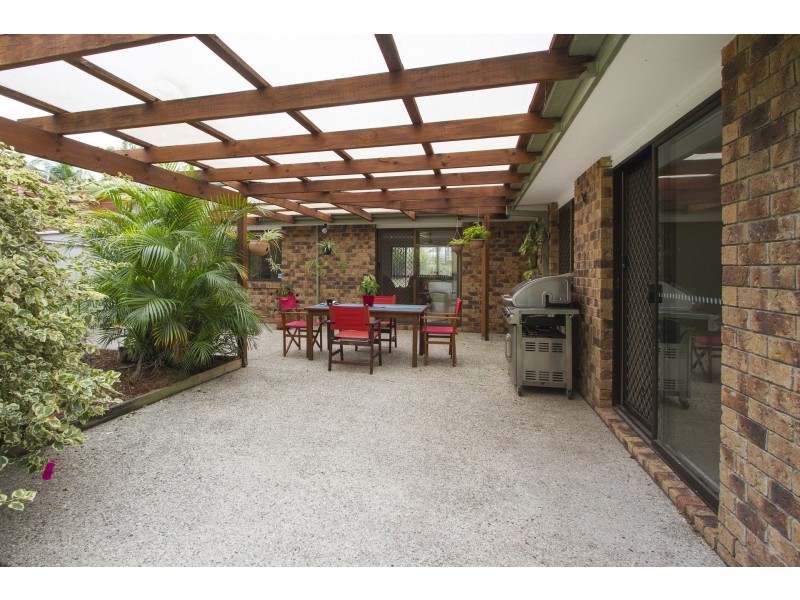 4 Bowen Court, Helensvale QLD 4212