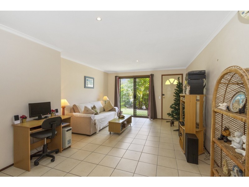 Unit 2/1 Chaplin Crescent, Oxenford QLD 4210