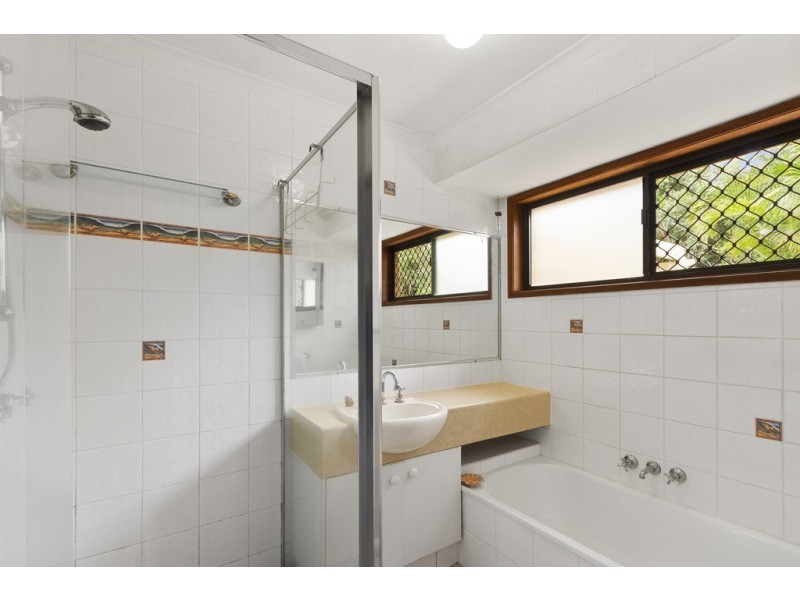 Unit 2/1 Chaplin Crescent, Oxenford QLD 4210