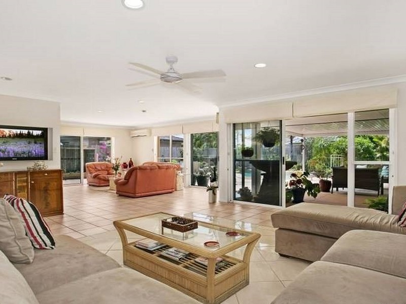 94 Monterey Keys Drive, Helensvale QLD 4212