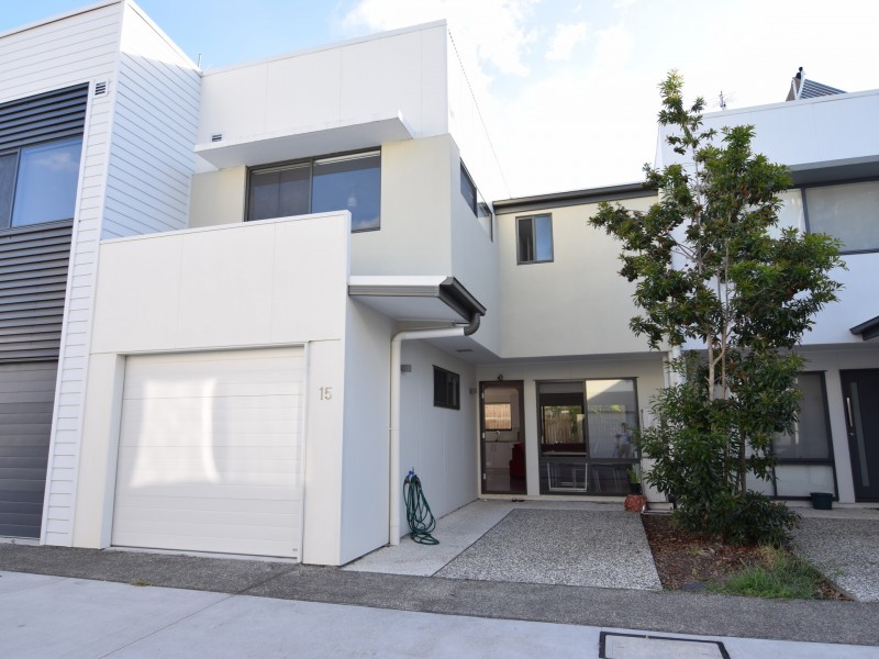 15/22 Careel Close, Helensvale QLD 4212