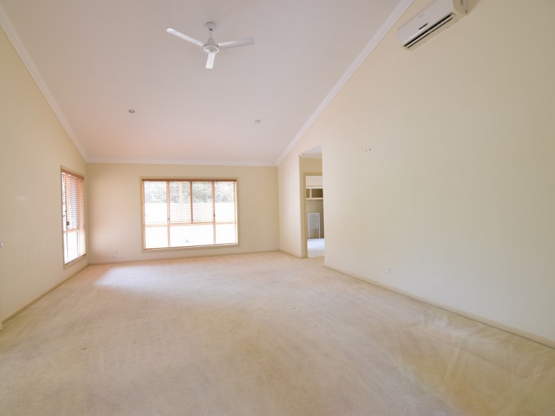 20 Oyster Cove Promenade, Helensvale QLD 4212