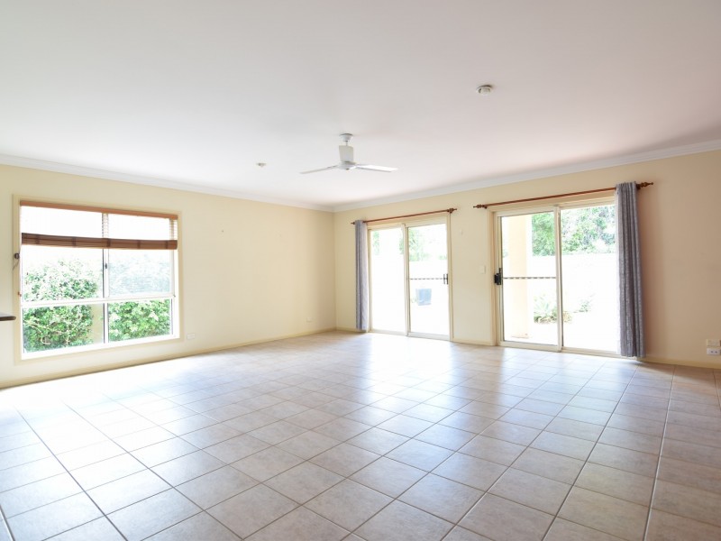 20 Oyster Cove Promenade, Helensvale QLD 4212
