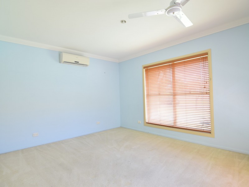 20 Oyster Cove Promenade, Helensvale QLD 4212