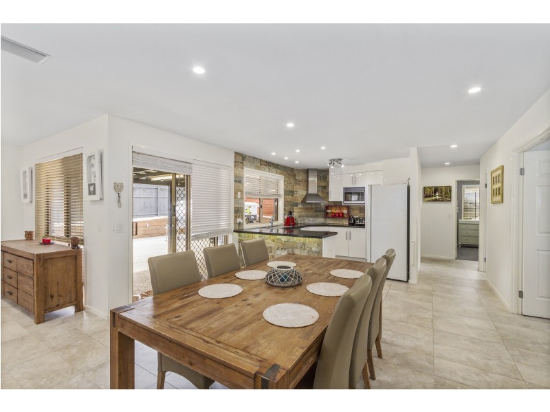 199 Mildura Drive, Helensvale QLD 4212