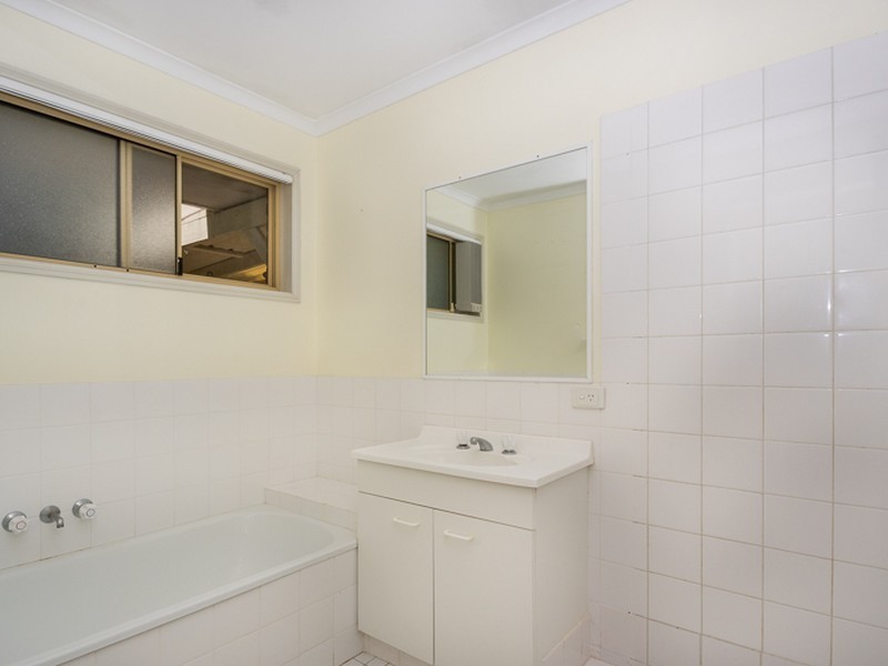 2/8 Illusion Court, Oxenford QLD 4210