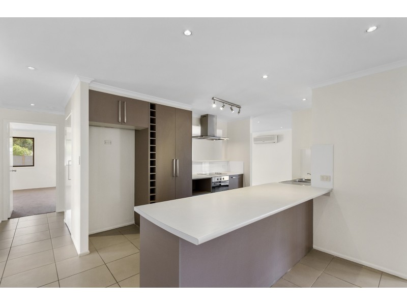 33 Warrego Way, Helensvale QLD 4212