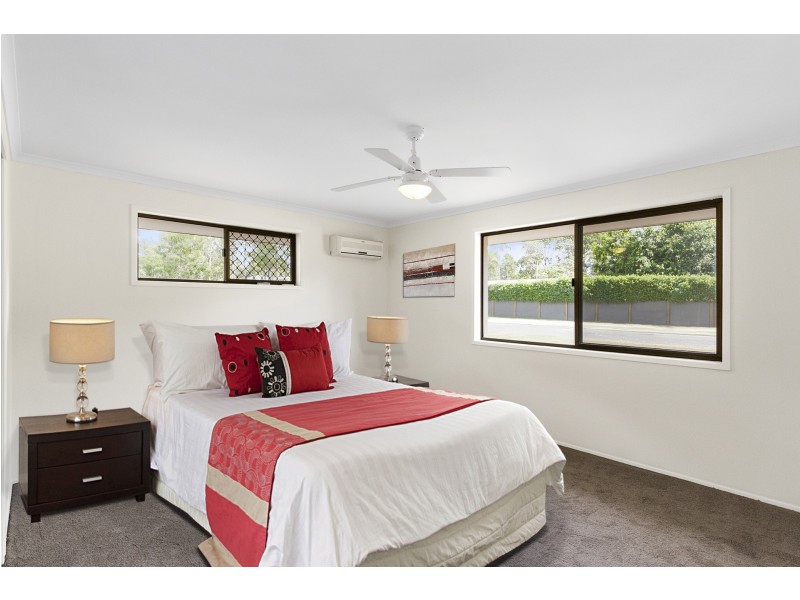 33 Warrego Way, Helensvale QLD 4212