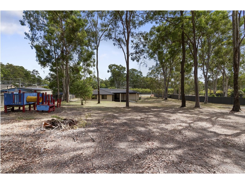 33 Warrego Way, Helensvale QLD 4212