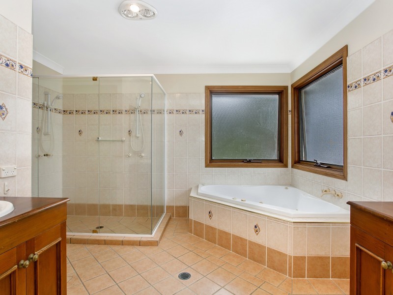 2/18 Woodlands Way, Parkwood QLD 4214