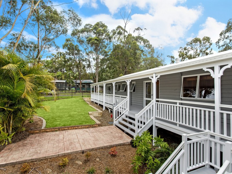 2/18 Woodlands Way, Parkwood QLD 4214