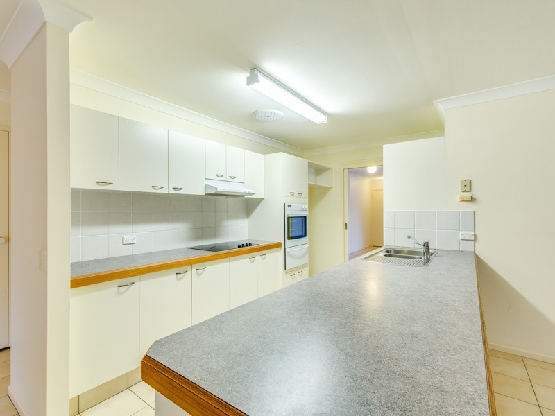 6 Otford Place, Helensvale QLD 4212