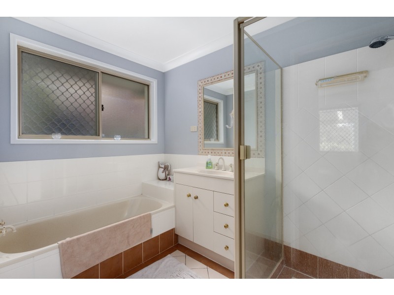 21 Dalby Court, Helensvale QLD 4212