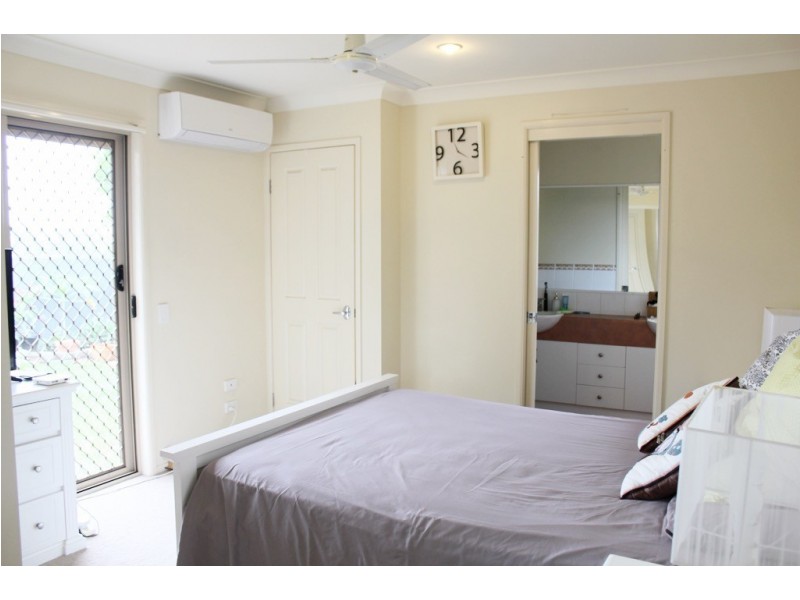 99 Lindfield Road, Helensvale QLD 4212