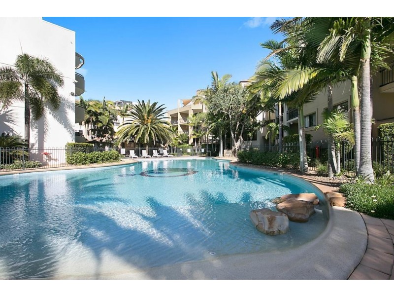 202/392 Marine Parade, Labrador QLD 4215