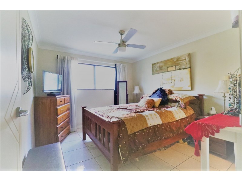 202/392 Marine Parade, Labrador QLD 4215