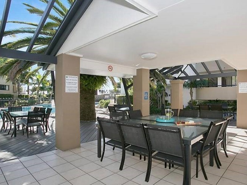 202/392 Marine Parade, Labrador QLD 4215