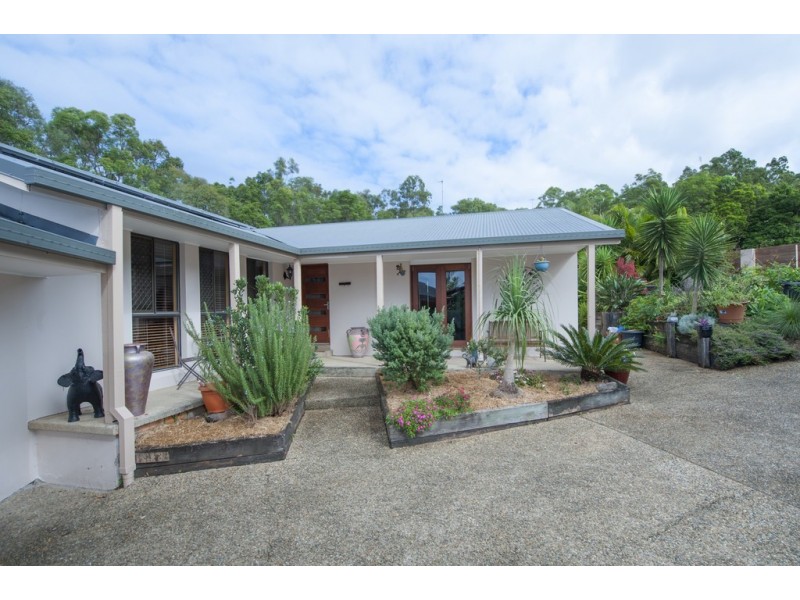 14 Camden Court, Helensvale QLD 4212