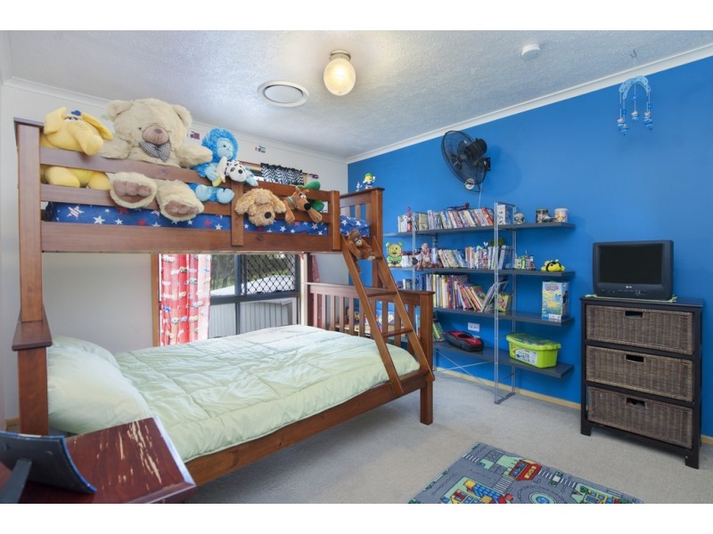 14 Camden Court, Helensvale QLD 4212