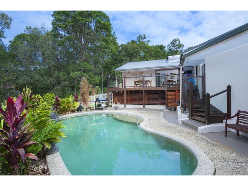 14 Camden Court, Helensvale QLD 4212