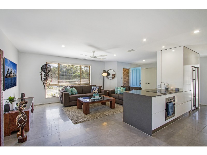 201 Mildura Drive, Helensvale QLD 4212
