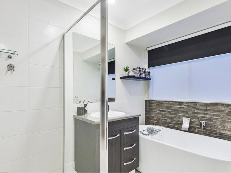 3 Isaac Street, Upper Coomera QLD 4209