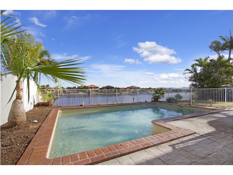 8 Prosperity Drive, Helensvale QLD 4212