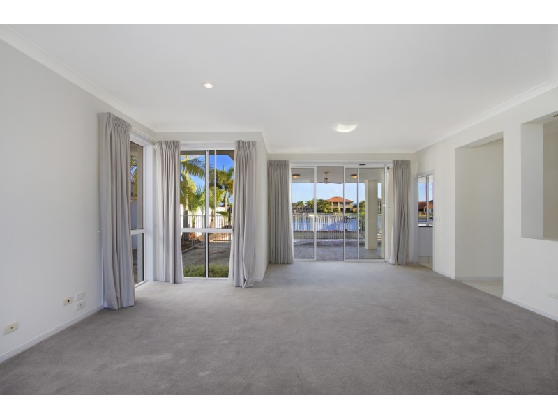 8 Prosperity Drive, Helensvale QLD 4212