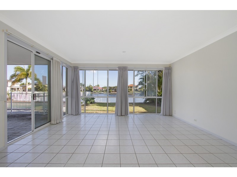 8 Prosperity Drive, Helensvale QLD 4212