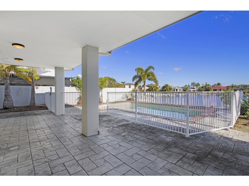 8 Prosperity Drive, Helensvale QLD 4212