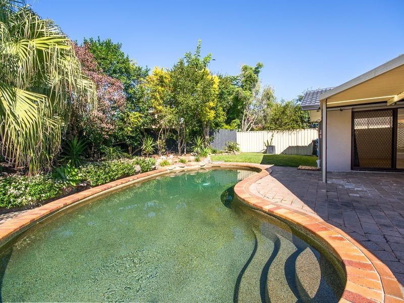 5 Midvale Place, Helensvale QLD 4212