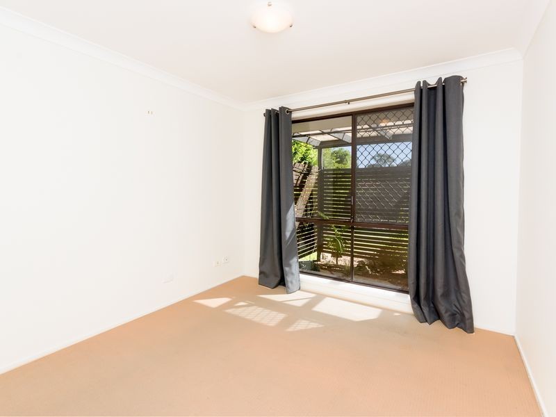 5 Midvale Place, Helensvale QLD 4212