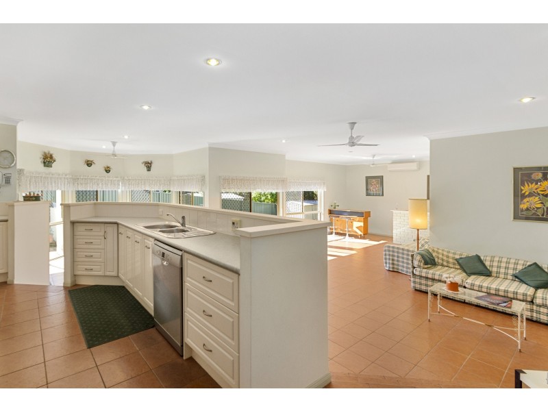5 Glendale Place, Helensvale QLD 4212